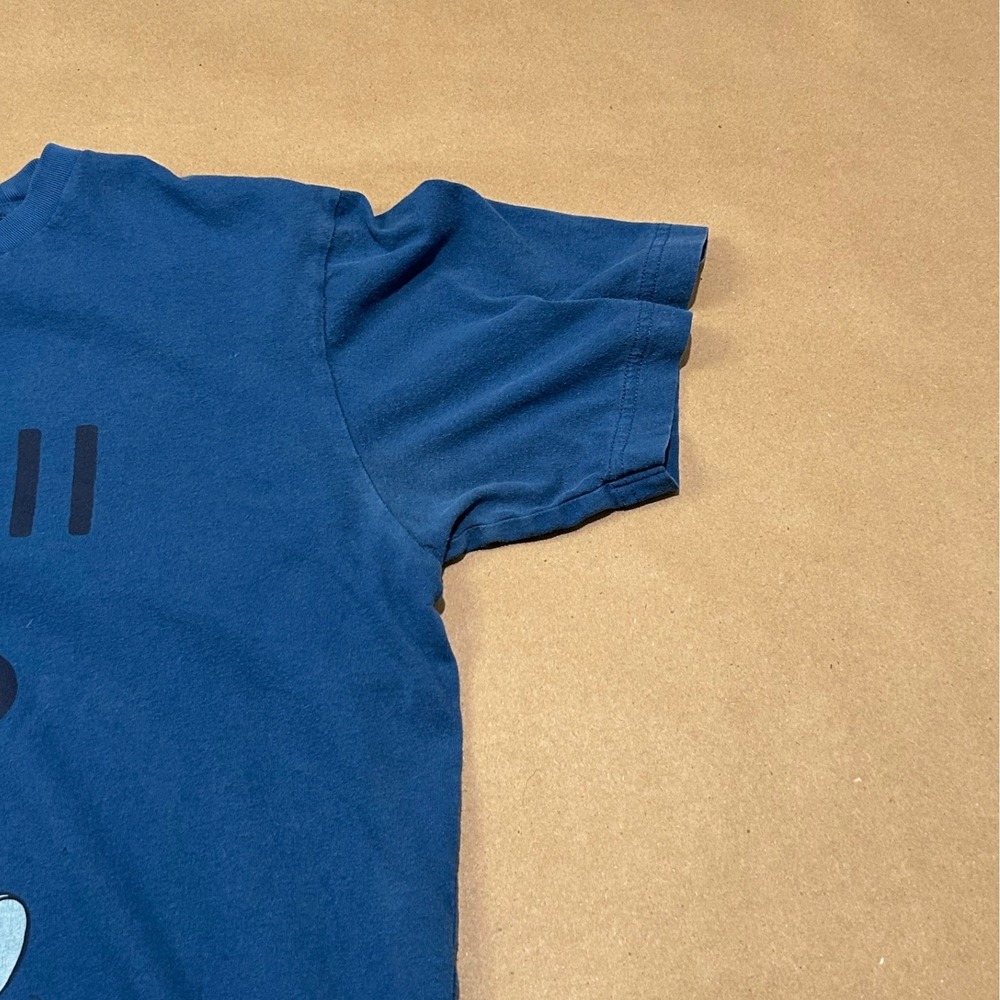 Uniqlo Blue Mickey Mouse Hawaii T-Shirt Mens Medium - Picture 5 of 8